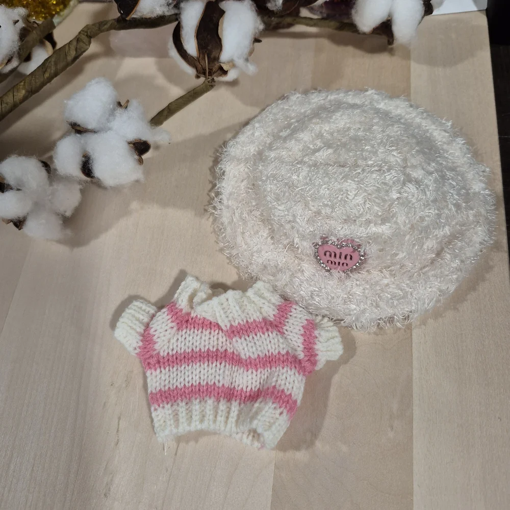 🩷🤍NEW🩷🤍 ADORABLE!! PINK AND CREAM LABUBU 2PC Set With Hat and Sweater ONLY